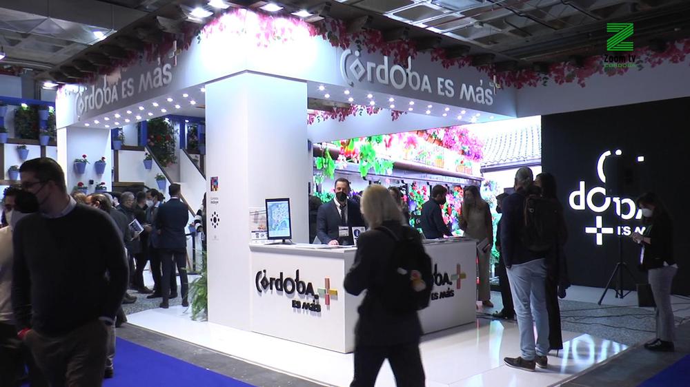 MOSCA ZOOM TV.00_01_35_18.Imagen fija030