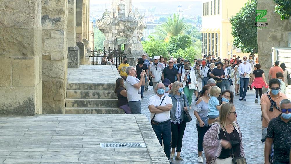 MOSCA ZOOM TV.00_00_23_17.Imagen fija138