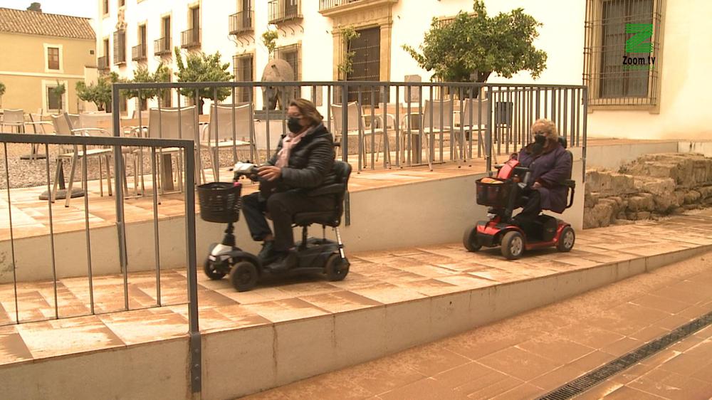 MOSCA ZOOM TV.00_00_49_12.Imagen fija096