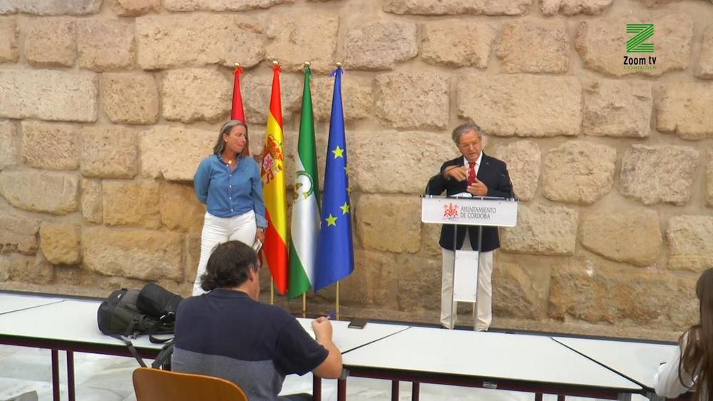 MOSCA ZOOM TV.00_00_01_18.Imagen fija132