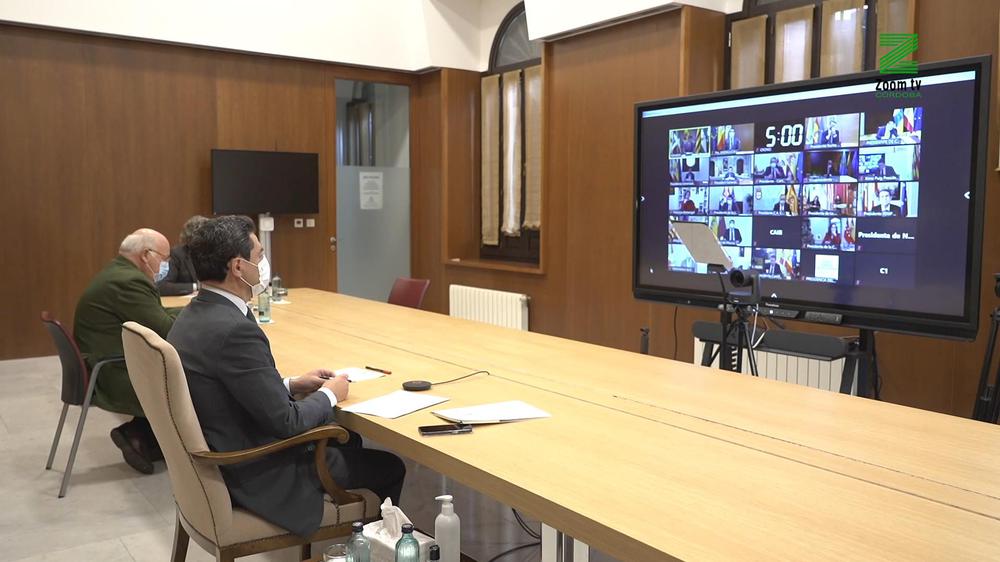 MOSCA ZOOM TV.00_00_11_22.Imagen fija016