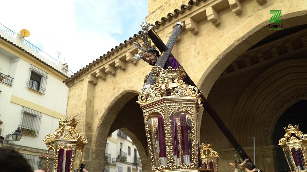 MOSCA ZOOM TV.00_00_24_02.Imagen fija125