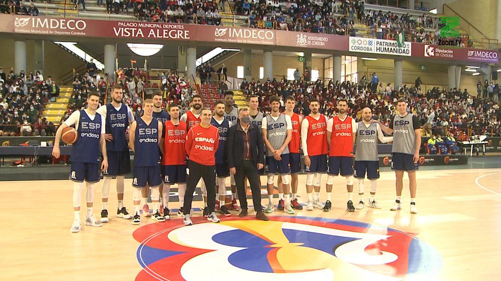 MOSCA ZOOM TV.00_01_09_17.Imagen fija076