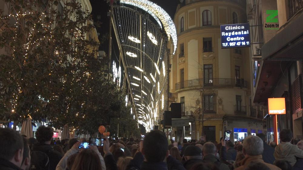 MOSCA ZOOM TV.00_00_53_20.Imagen fija175